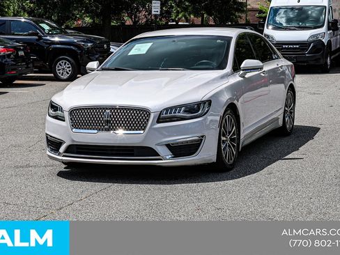 Used 2017 Lincoln MKZ Premiere FWD image 3