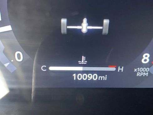 Used 2025 Toyota Tacoma TRD Sport w/ TRD Sport Upgrade Package image 29