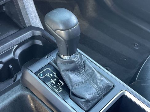 Used 2023 Toyota Tacoma TRD Off-Road w/ TRD Premium Off Road Package image 28