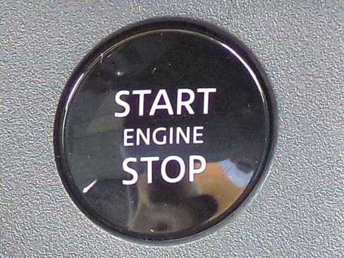 Certified 2026 Nissan Rogue SV FWD image 28