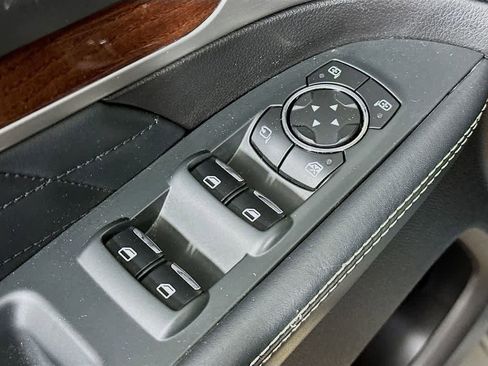 Certified 2017 Ford Explorer Platinum image 30