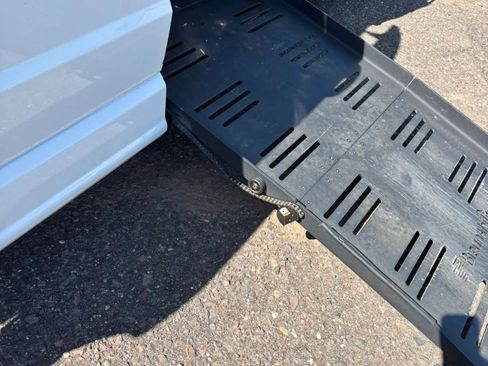 Used 2010 Chrysler Town & Country Touring image 51