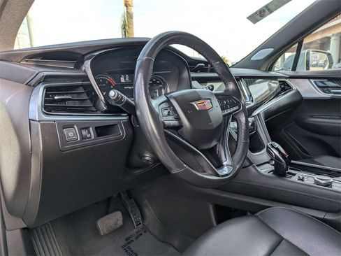 Used 2024 Cadillac XT6 Premium Luxury image 15