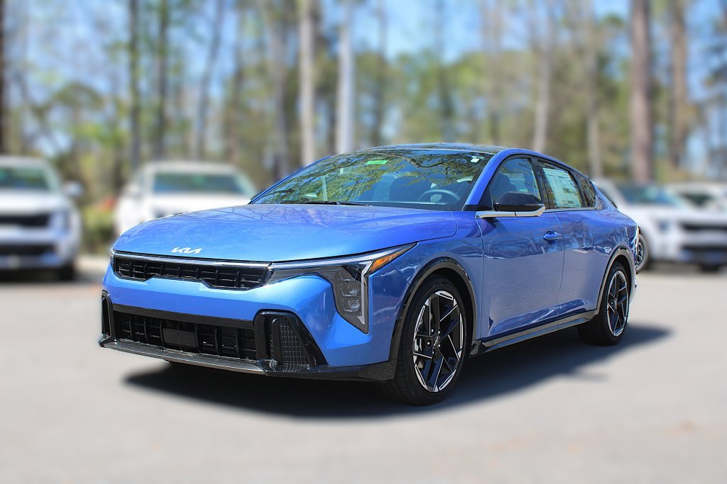 New 2026 Kia K4 GT-Line w/ GT-Line Sunroof Package FWD image 3