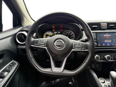 Used 2021 Nissan Versa SR image 12