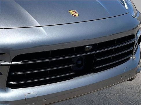 Certified 2023 Porsche Cayenne AWD/4WD image 20