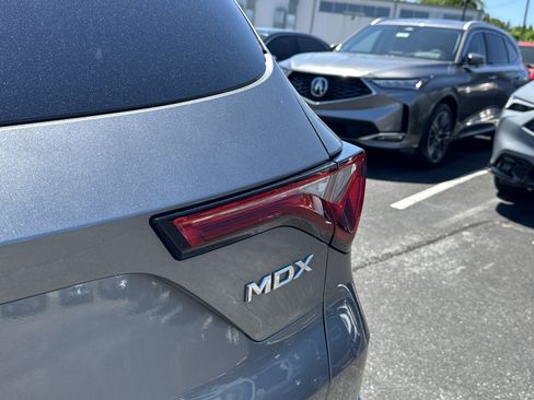 Certified 2023 Acura MDX SH-AWD image 22