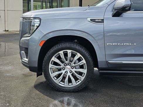 Used 2022 GMC Yukon Denali AWD/4WD image 6