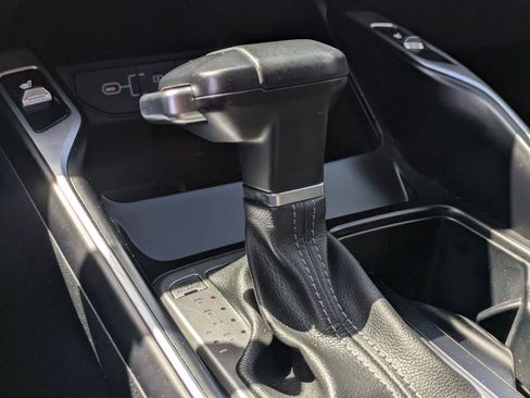 Used 2024 Kia Sorento S image 22