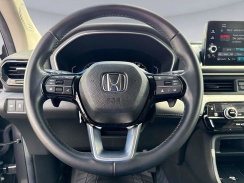 Certified 2025 Honda Pilot Touring image 30