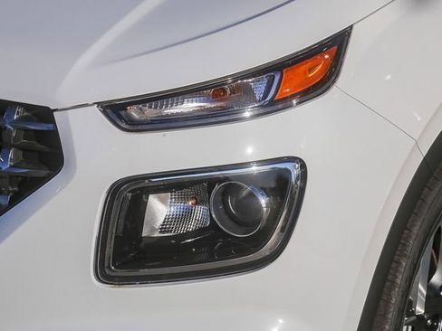 New 2026 Hyundai Venue SEL image 8