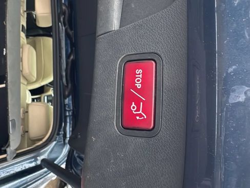 Used 2019 Mercedes-Benz GLA 250 4MATIC w/ Premium Package image 19