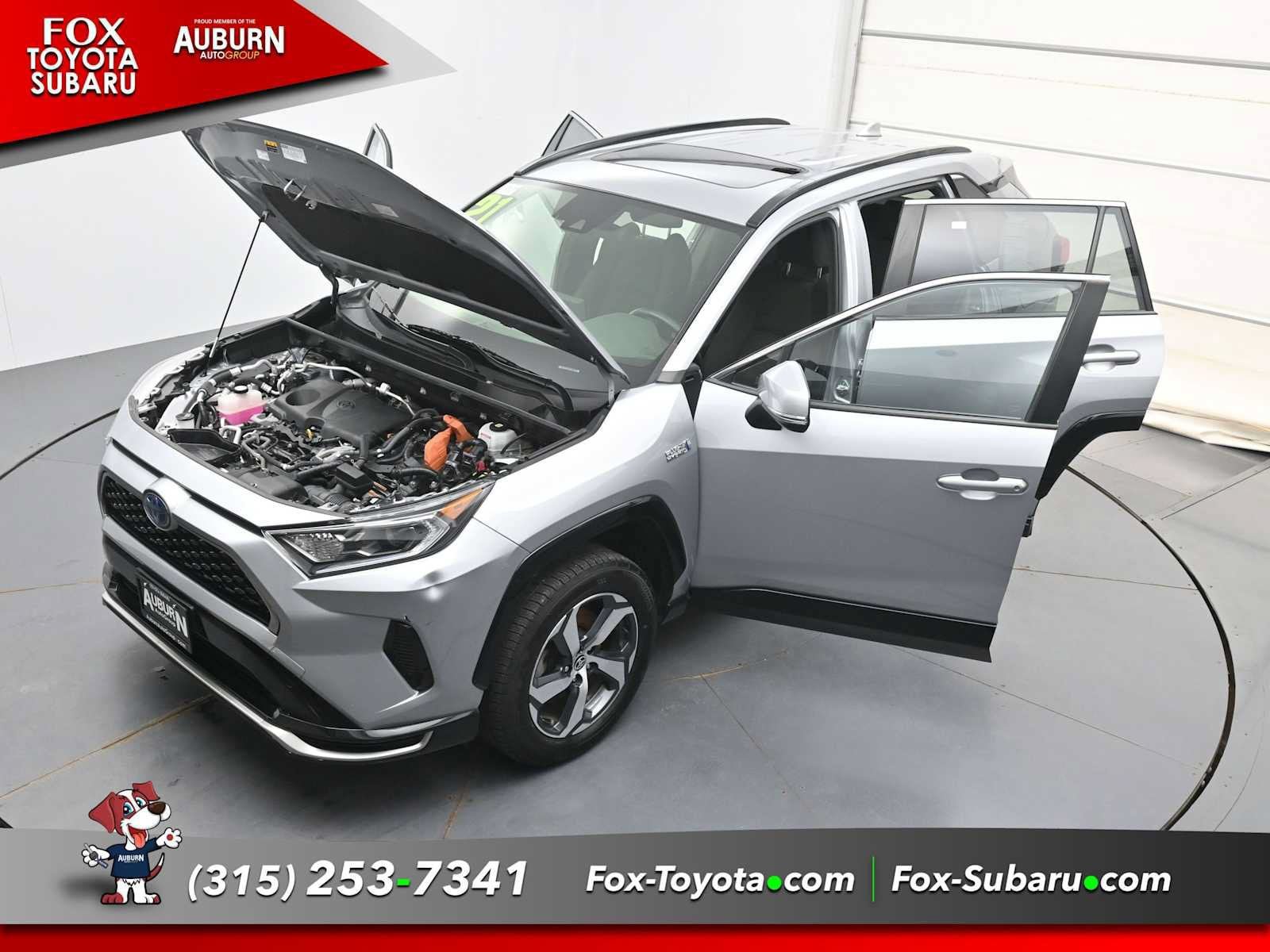 Used 2021 Toyota RAV4 SE w/ Weather & Moonroof Package AWD/4WD image 41