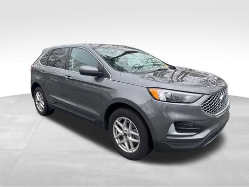 Used 2024 Ford Edge SEL image 8