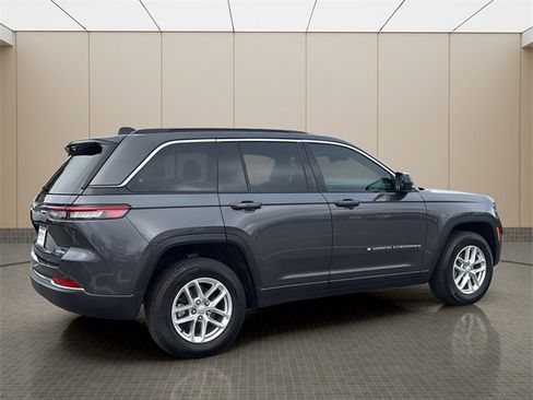 Certified 2025 Jeep Grand Cherokee Laredo X w/ Luxury Tech Group I image 5