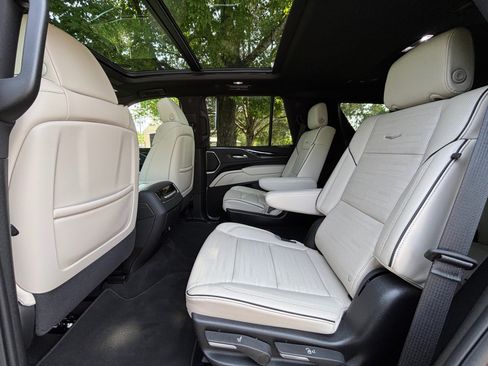 Used 2024 Cadillac Escalade Sport w/ LPO, ONYX Package AWD/4WD image 17