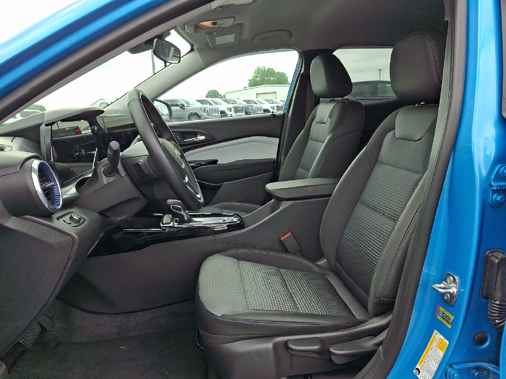 Used 2026 Chevrolet Trax LT w/ Driver Confidence Package FWD image 15