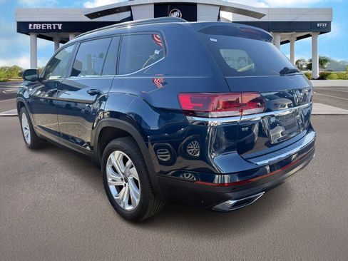 Used 2023 Volkswagen Atlas SE w/ Panoramic Sunroof Package image 3