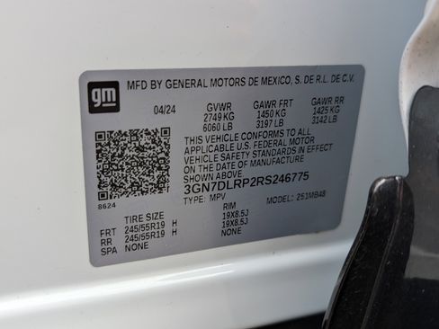 Used 2024 Chevrolet Equinox EV LT FWD image 37