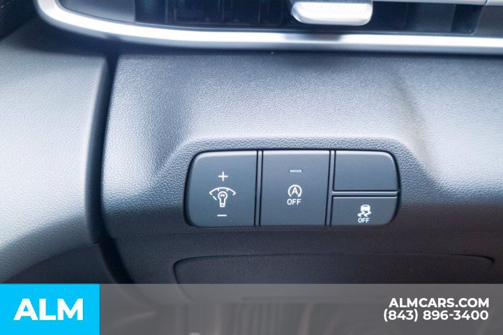 Used 2026 Hyundai Elantra SE FWD image 34