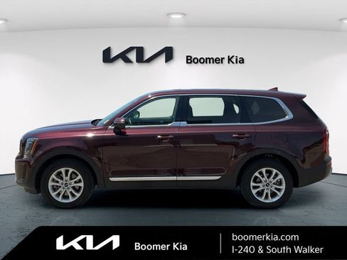 Used 2022 Kia Telluride LX FWD image 8