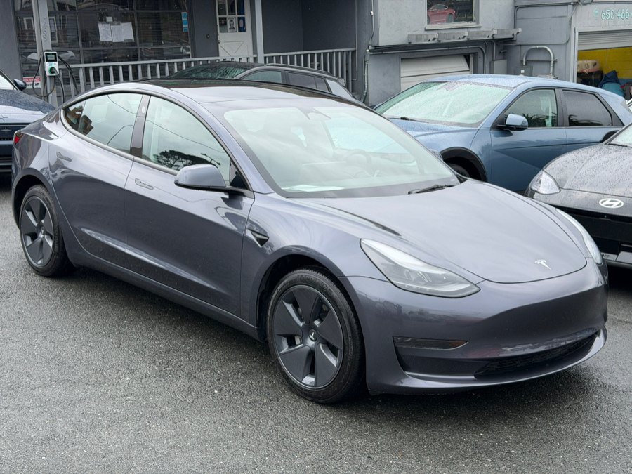 Used 2023 Tesla Model 3 Standard Range RWD image 3