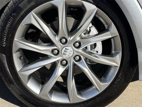 Used 2025 Buick Encore GX Avenir image 7