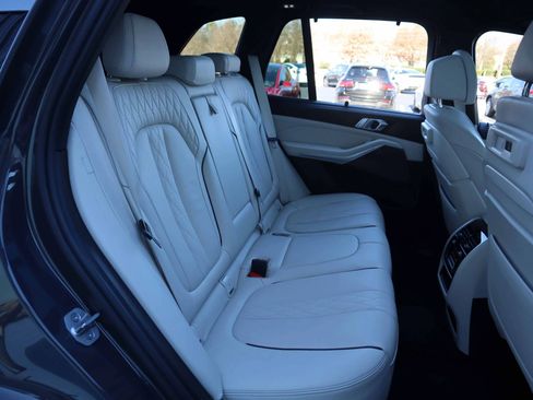 Used 2023 BMW X5 M50i w/ Executive Package image 8