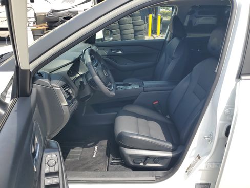 Certified 2024 Nissan Rogue SV w/ SV Premium Package image 13