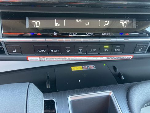 Certified 2026 Toyota Sienna XLE image 17