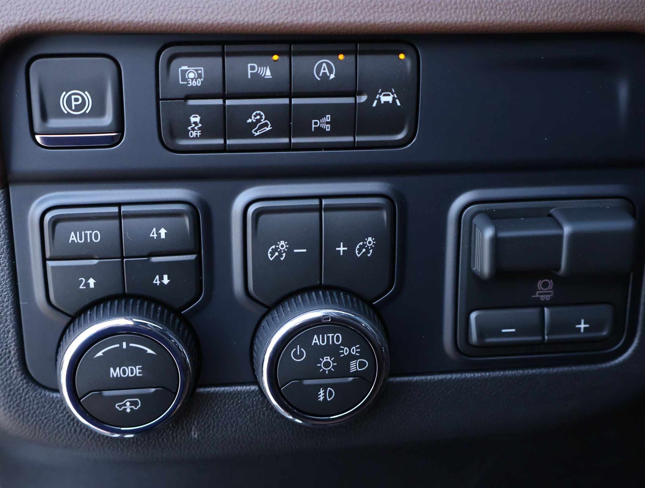 New 2026 Chevrolet Tahoe High Country AWD/4WD image 14