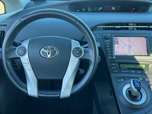 Used 2010 Toyota Prius Five image 11