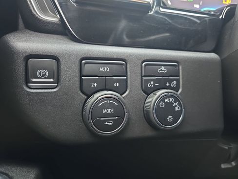 Used 2023 Chevrolet Silverado 1500 LT AWD/4WD image 26