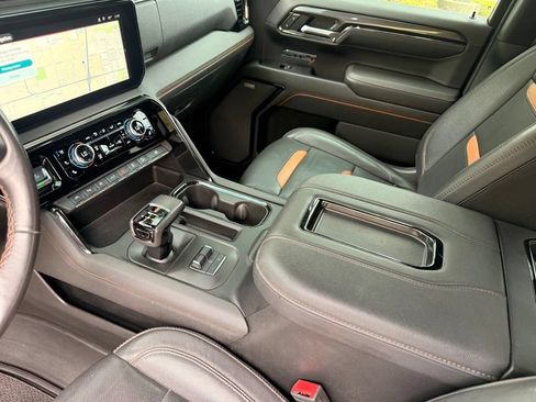Used 2022 GMC Sierra 1500 AT4 w/ AT4 Premium Package AWD/4WD image 13