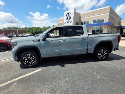Used 2024 GMC Sierra 1500 AT4 w/ Technology Package image 4