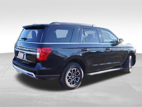 Certified 2024 Ford Expedition XLT image 5