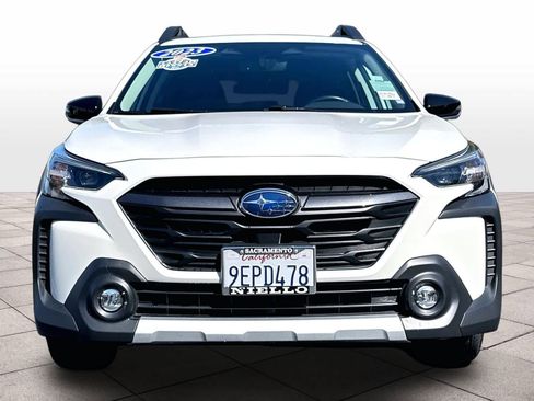Used 2023 Subaru Outback Limited AWD/4WD image 3