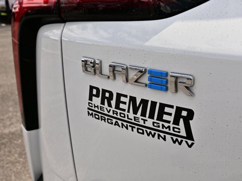 Used 2024 Chevrolet Blazer EV LT image 10