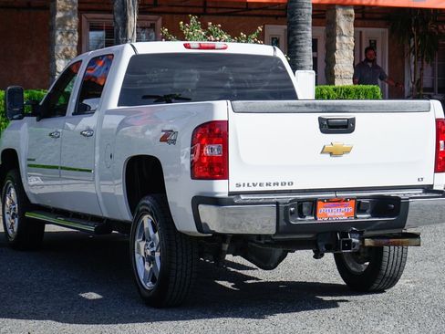 Used 2014 Chevrolet Silverado 2500 LT w/ Custom Sport Truck Package AWD/4WD image 6