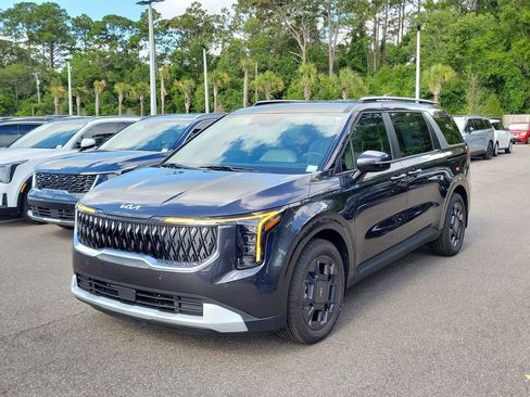 New 2026 Kia Carnival EX FWD image 3