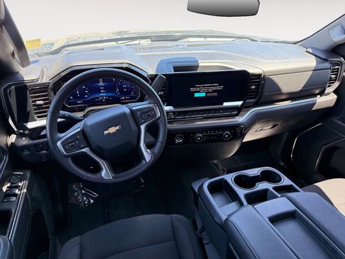 Used 2024 Chevrolet Silverado 1500 LT AWD/4WD image 15