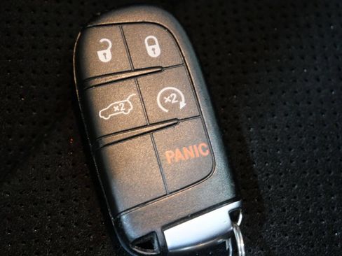 Used 2023 Dodge Durango R/T w/ Tow 'N Go Package AWD/4WD image 28