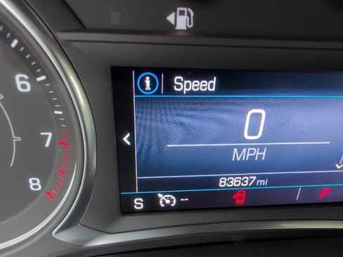 Used 2020 GMC Acadia SLE w/ LPO, Floor Liner Package image 24