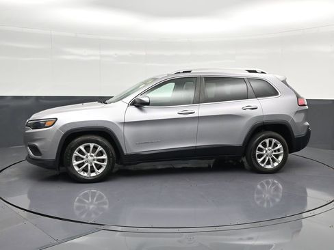 Used 2019 Jeep Cherokee Latitude w/ Popular Appearance Group FWD image 7