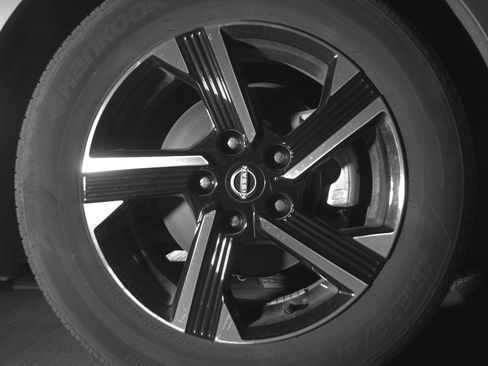 Used 2025 Nissan Sentra SV image 13