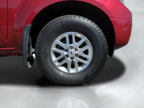 Used 2019 Nissan Frontier SV image 24