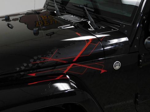 Used 2016 Jeep Wrangler Unlimited Sahara image 23