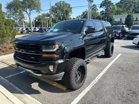 Used 2017 Chevrolet Silverado 1500 LT w/ All Star Edition AWD/4WD image 1