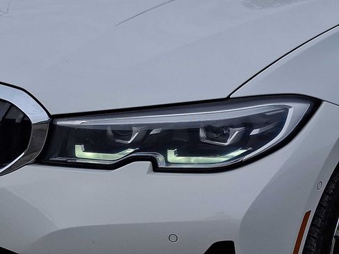 Used 2021 BMW 330i xDrive Sedan w/ Premium Package AWD/4WD image 9
