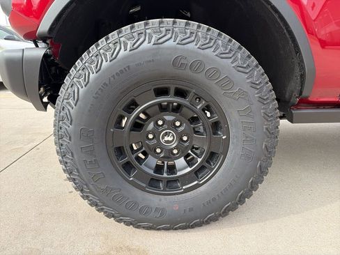 New 2026 Ford Bronco Big Bend w/ Black Diamond Package image 5